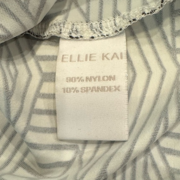 Ellie Kai Women Black/White Sleeveless Keyhole Printed Blouse Top Size 2 - Picture 6 of 9